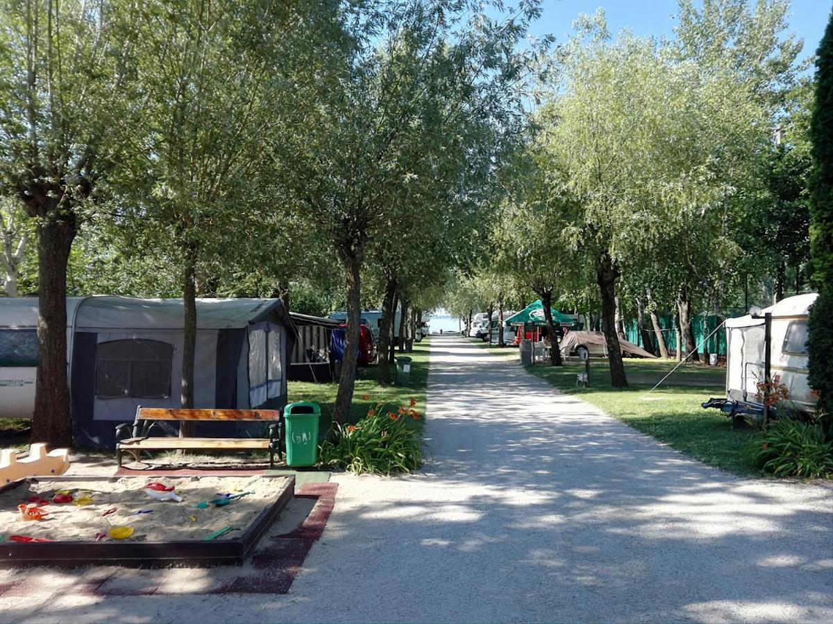 Eldorado Fogado Es Kemping Vonyarcvashegy Dış mekan fotoğraf